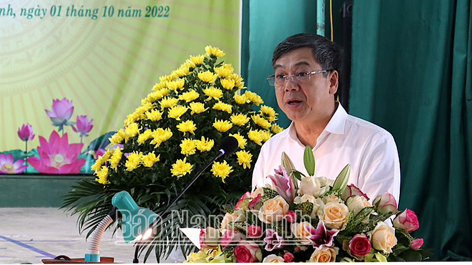 Đồng chí Trần Lê Đoài, TUV, Phó Chủ tịch UBND tỉnh, Trưởng Ban Chỉ đạo xây dựng xã hội học tập tỉnh phát biểu tại buổi lễ