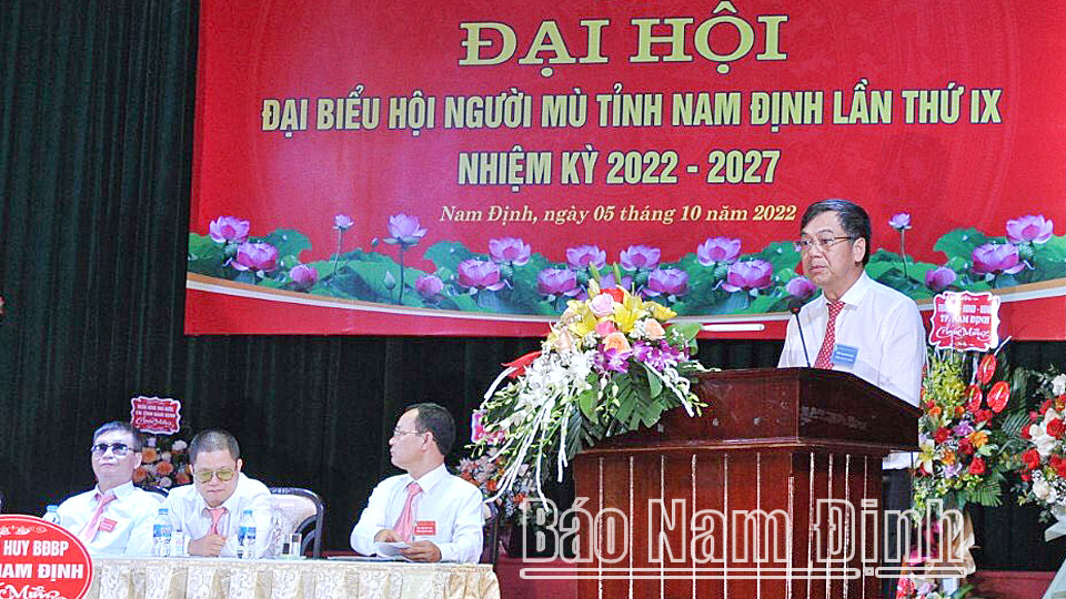 Đồng chí Trần Lê Đoài, TUV, Phó chỉ tịch UBND tỉnh phát biểu tại Đại hội.