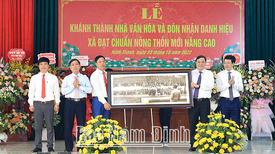 Xã Nam Thanh đón nhận danh hiệu xã đạt chuẩn nông thôn mới nâng cao